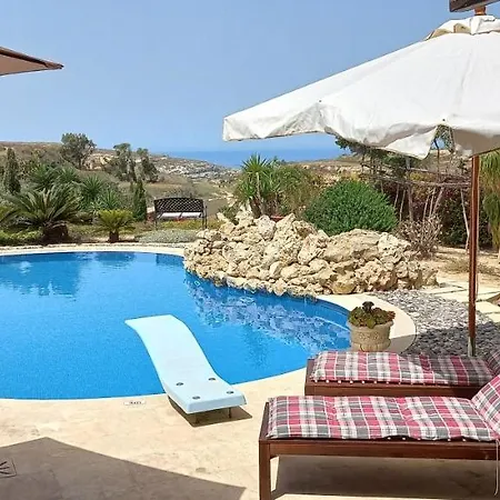 Dar Ta' Xmun - Idyllic With Pool, Garden, Seaview & Sunset