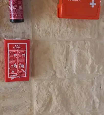 Dar Ta' Xmun - Idyllic With Pool, Garden, Seaview & Sunset