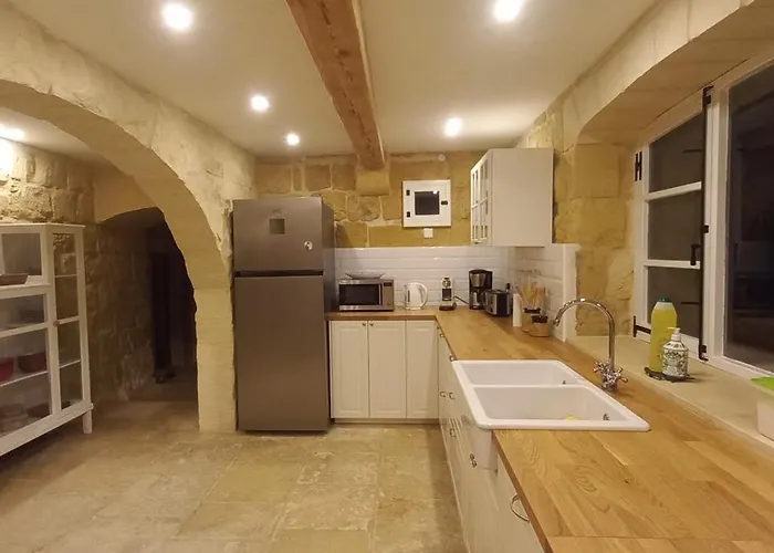 別荘 Dar Ta' Xmun - Idyllic With Pool, Garden, Seaview & Sunset