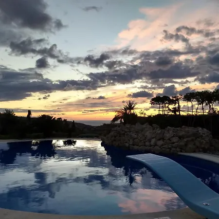 Holiday home Dar Ta' Xmun - Idyllic With Pool, Garden, Seaview & Sunset