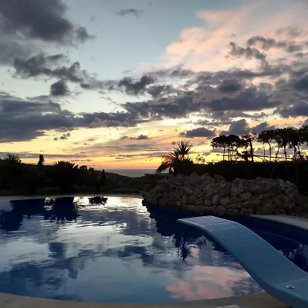 Holiday home Dar Ta' Xmun - Idyllic With Pool, Garden, Seaview & Sunset