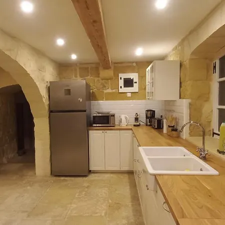 Ferienhaus Dar Ta' Xmun - Idyllic With Pool, Garden, Seaview & Sunset