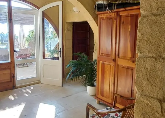 Dar Ta' Xmun - Idyllic With Pool, Garden, Seaview & Sunset Feriehus San Lawrenz