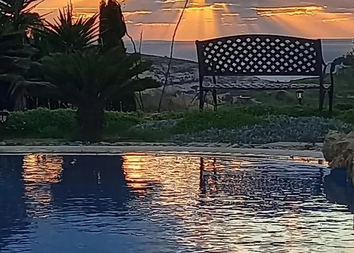 Feriehus Dar Ta' Xmun - Idyllic With Pool, Garden, Seaview & Sunset San Lawrenz
